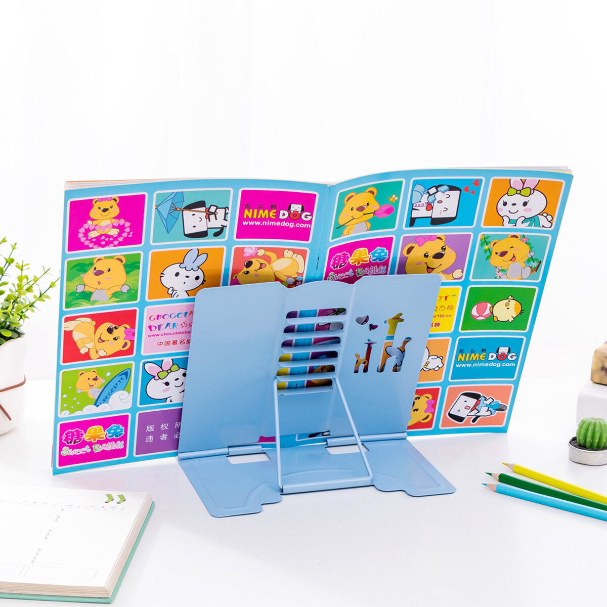 Книга находится под оптимальным углом зрения.