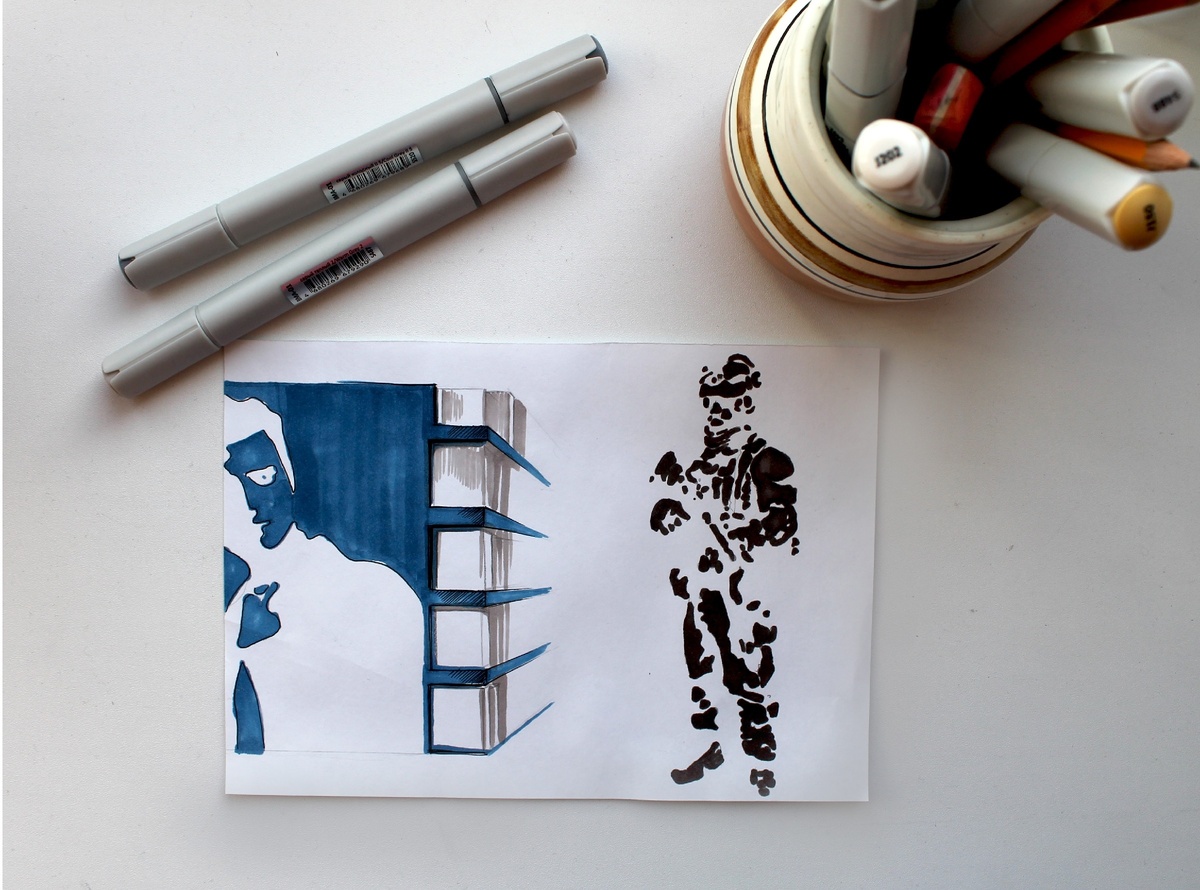 Холл и рисунки на стенах