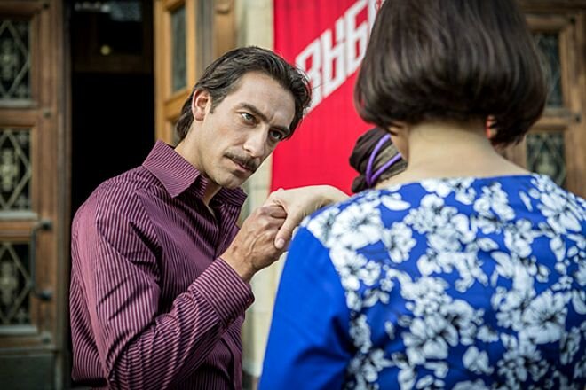 В сериале "Красная королева"