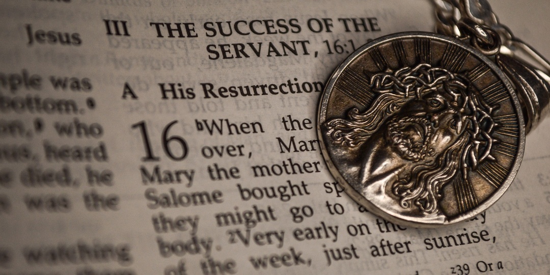 Мощный амулет для привлечения денег своими руками.