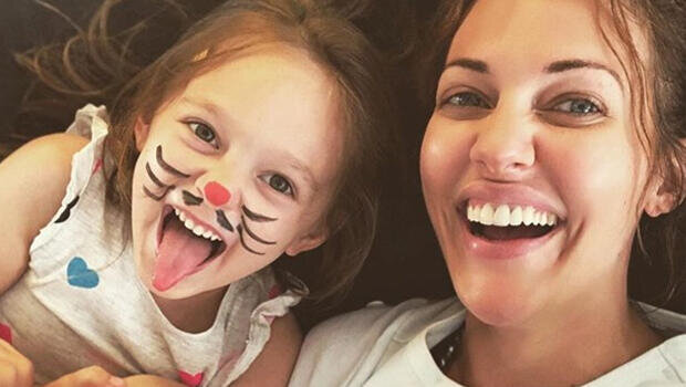 Мерьем Узерли с дочерью Ларой