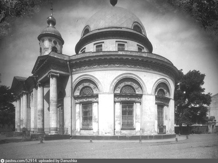 Храм Преображения пострадал во время наполеоновского нашествия, его перестраивали. Фото: pastvu.com