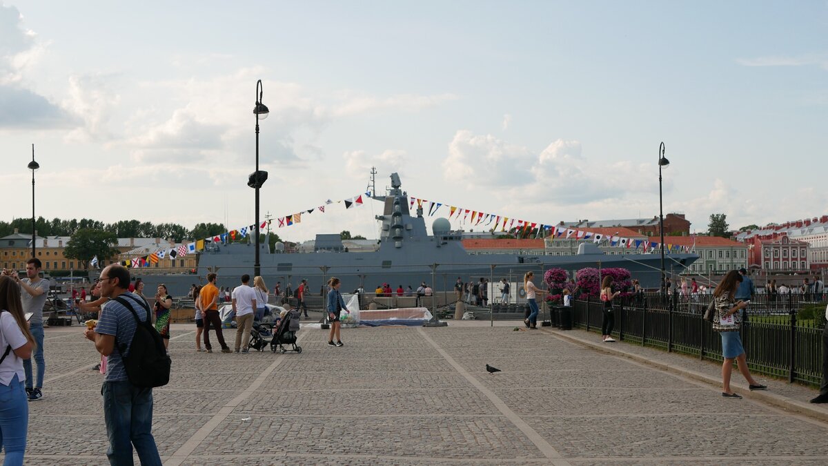 Хотя ассоциируется он еще и с революцией