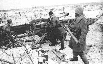 Трофейная немецкая униформа в Красной Армии.