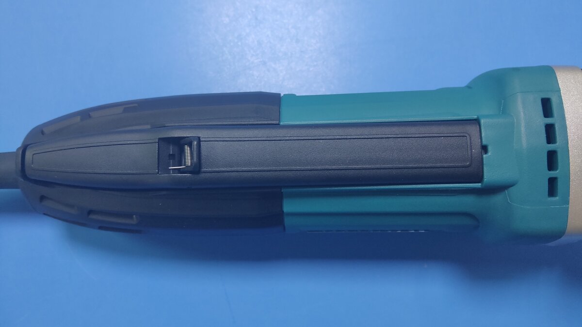 Кнопка болгарки Makita ga 5034.