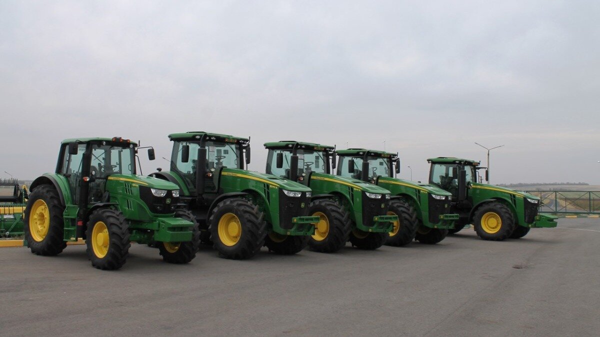 Фото: glavpahar.ru
Демонстрация сельскохозяйственной техники John Deere на базе дилерского центра ООО «Юпитер 9»
