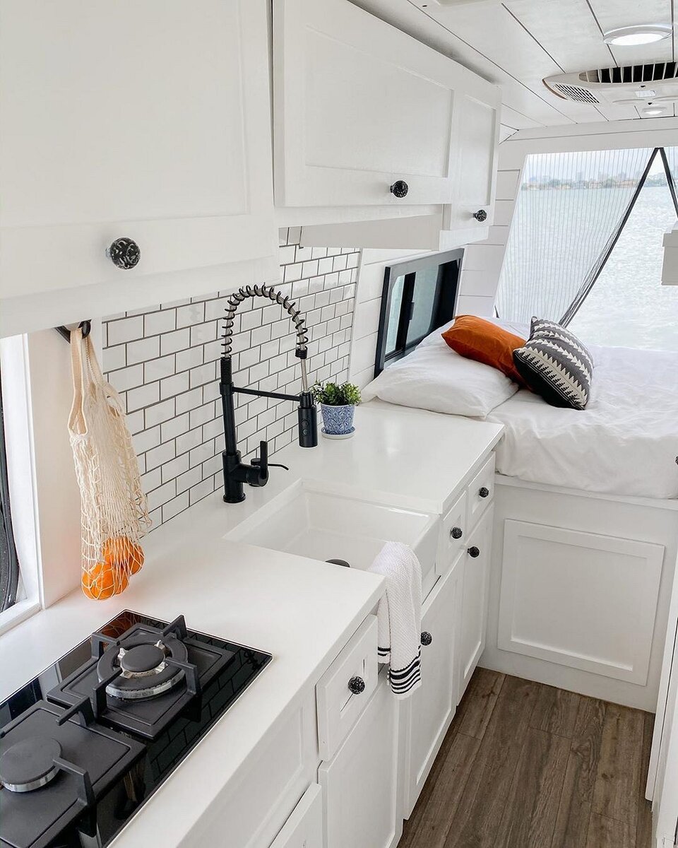 Instagram @ourvanquest