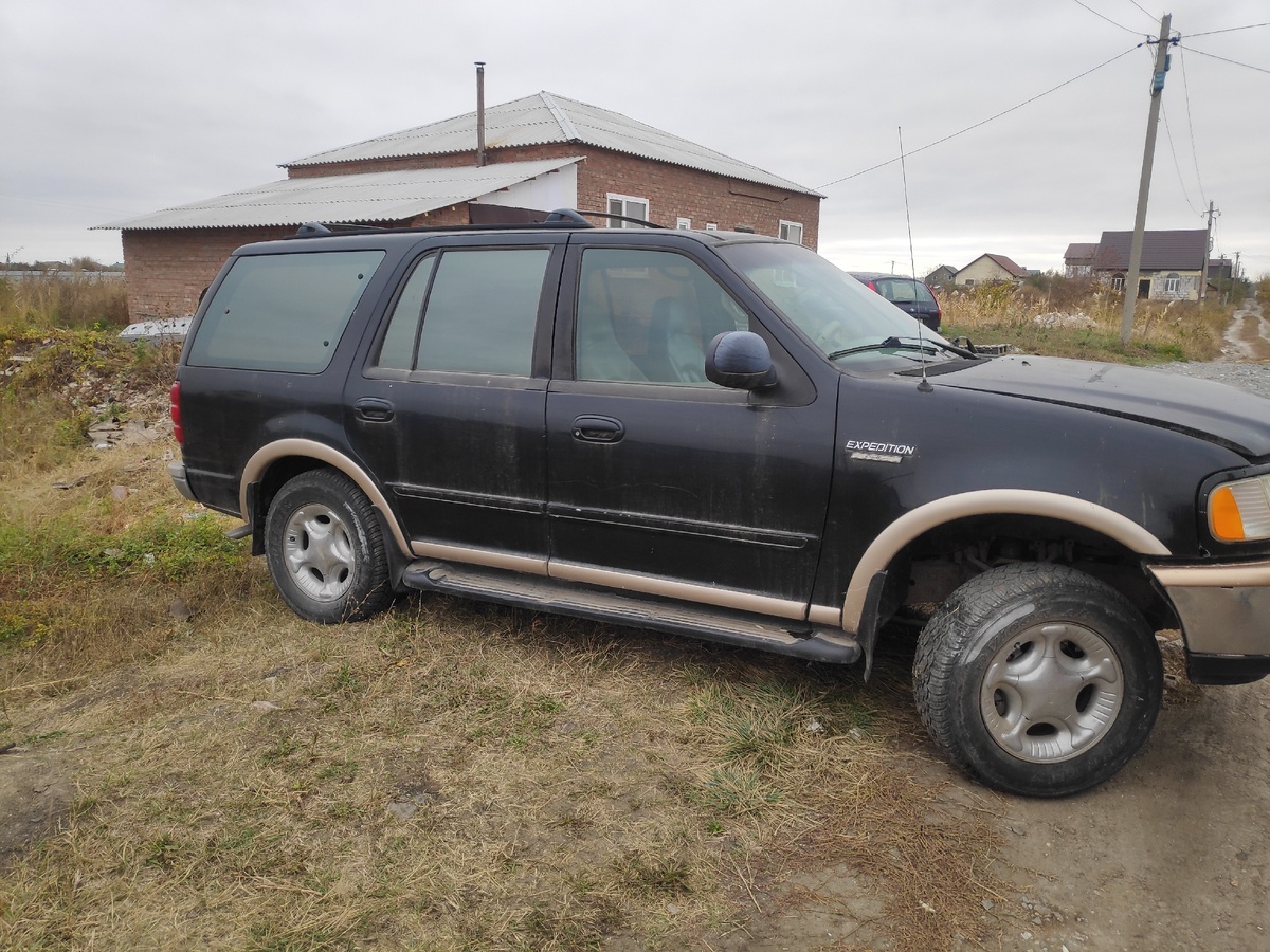 Ford Expedition 1 поколения 