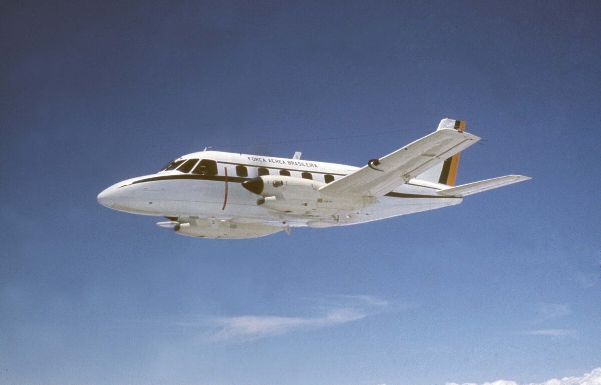 Прототип Embraer EMB 110 Bandeirante в полёте. Фото: Embraer