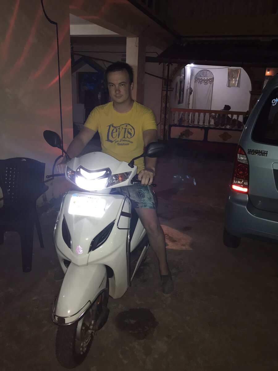 Наш первый скутер, новый, только с автосалона. Honda Activa5G