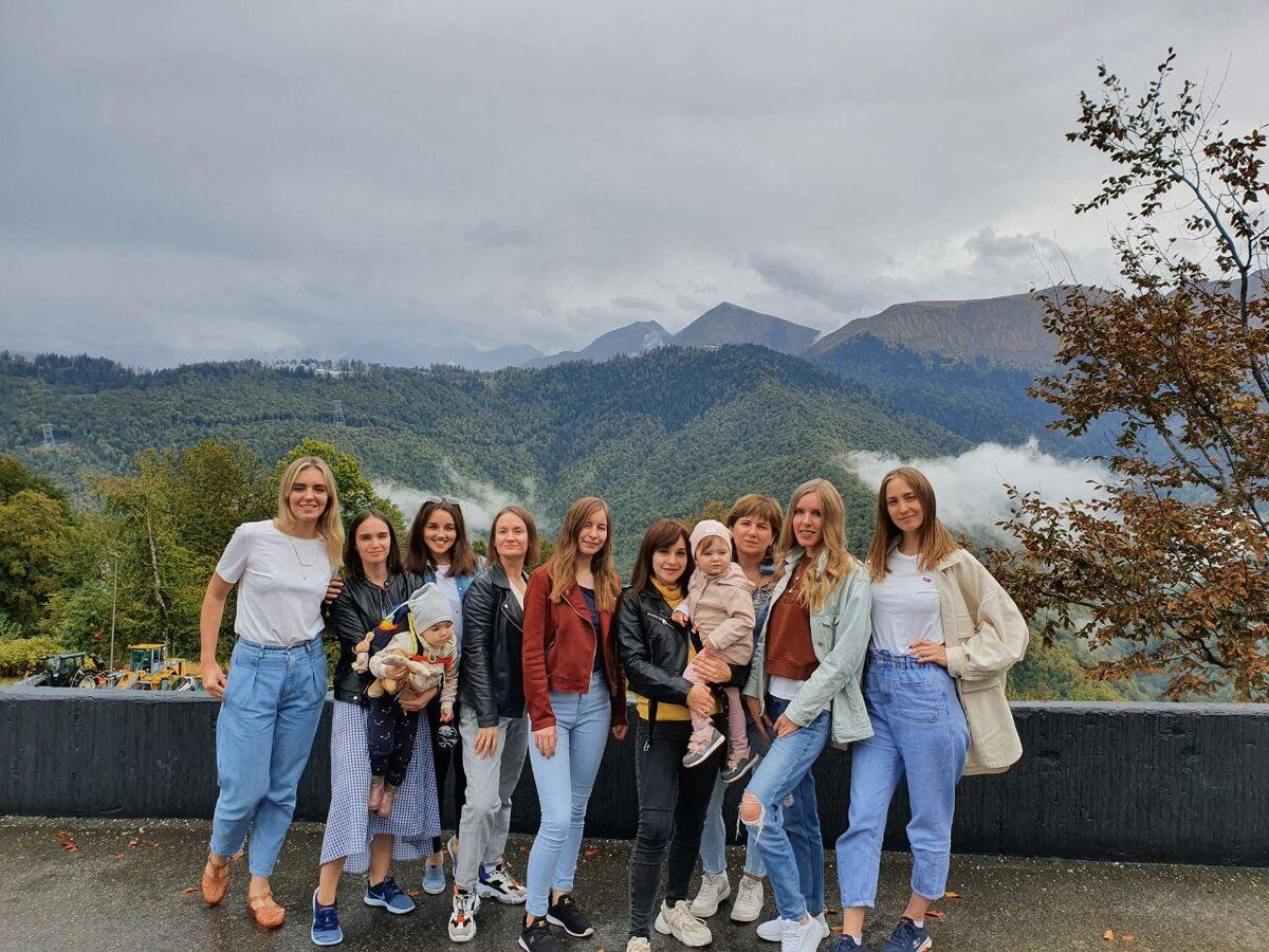 Здесь я и моя команда - мы отдыхаем в Сочи