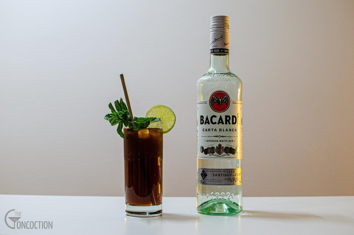 Оригинальный рецепт требует ром марки Bacardi в качестве алкогольной основы