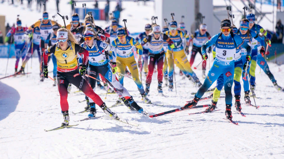 Старт женского масс-старта в Поклюке
Источник фото: официальный сайт IBU (https://www.biathlonworld.com/)