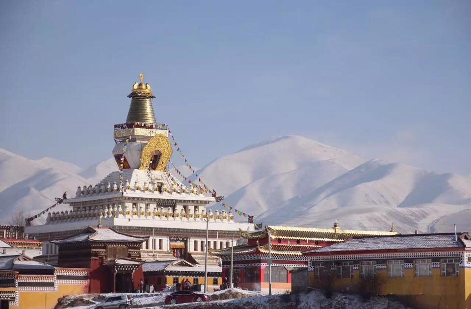 Тибет петербург. Монастырь ки Гомпа Key Gompa Тибет. Ступа Бонпо. Храмы религии Бон. Белошапочники Тибет Бон.