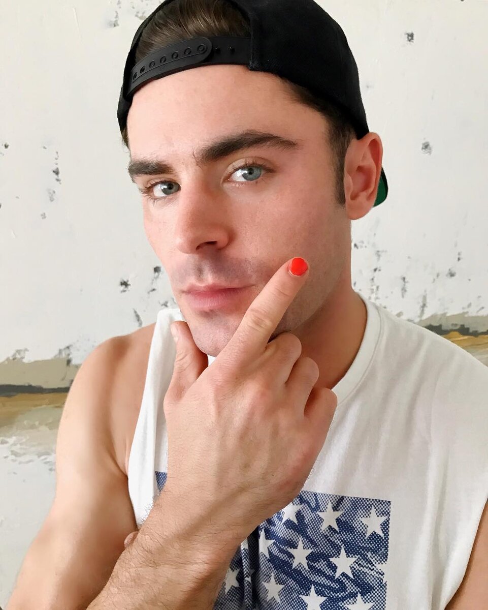 Источник: @zacefron