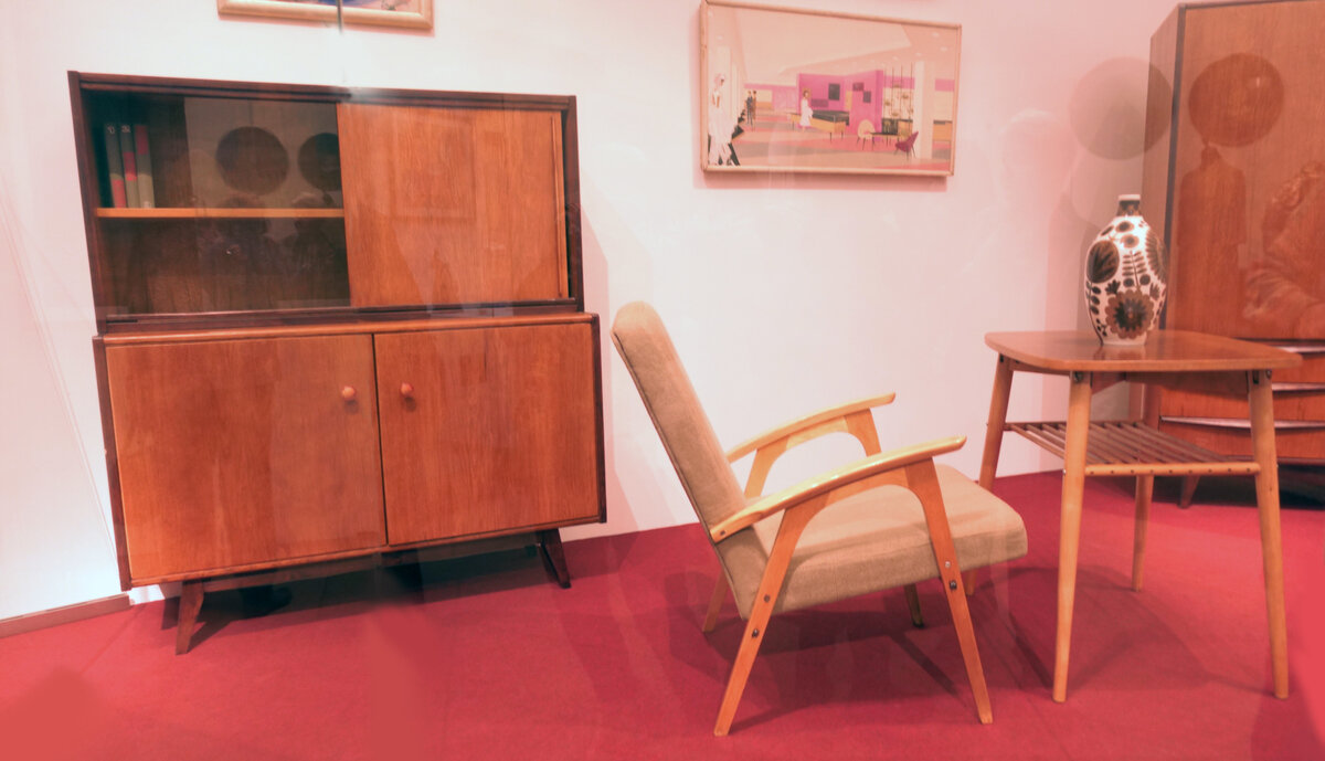 Польская Ореховая мебель в стиле Модерн 1960-х годов фото