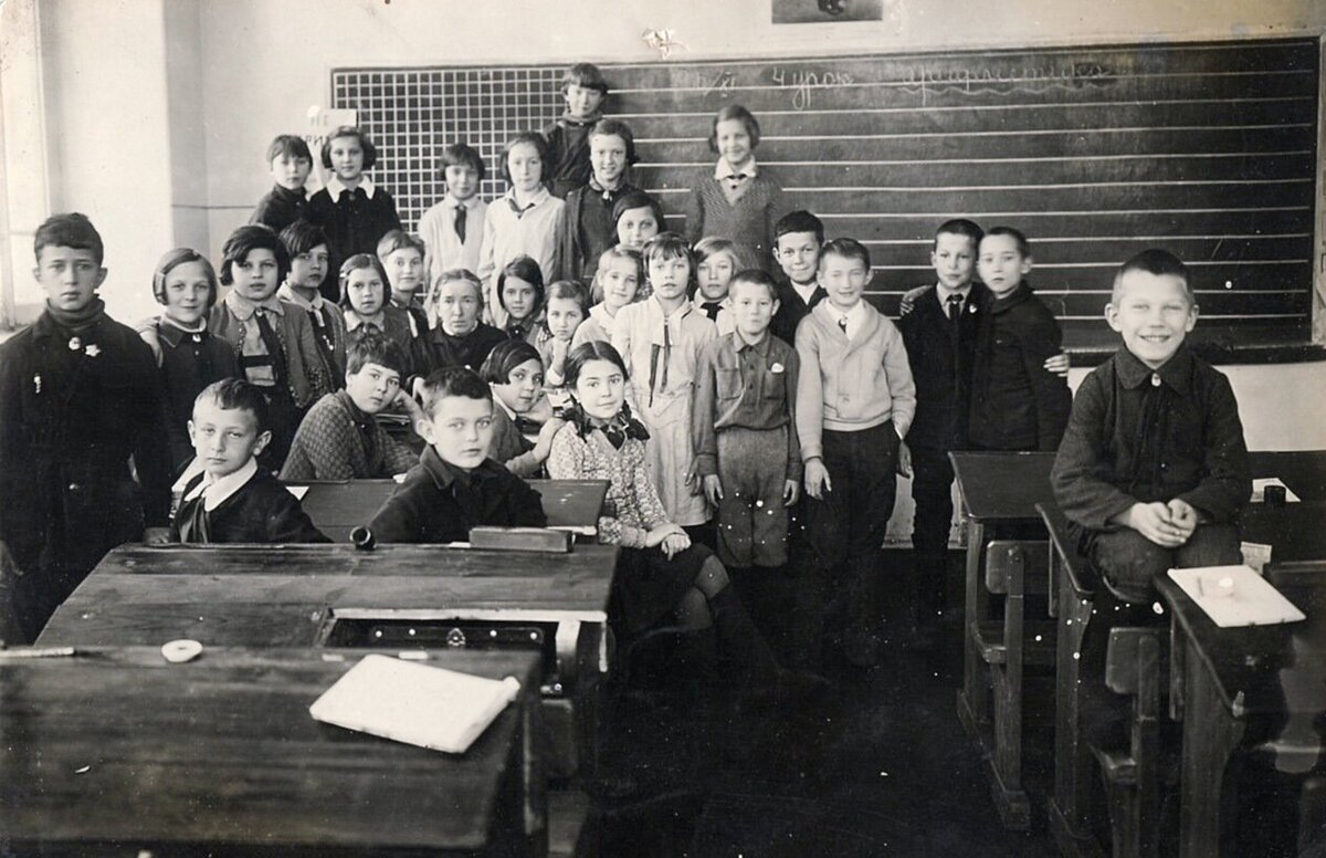 Школа №1, Нижний Новгород, 1930-е. Фото: timophej.livejournal.com