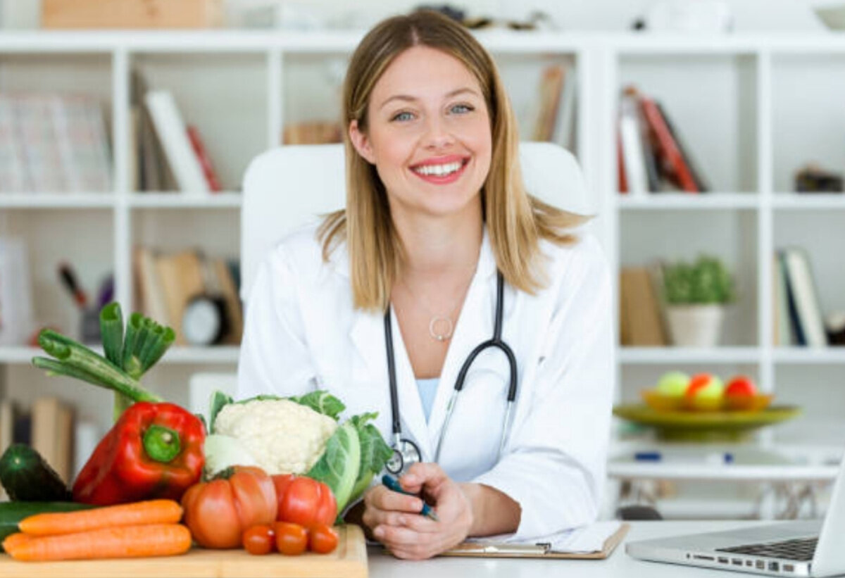 Врач диетолог