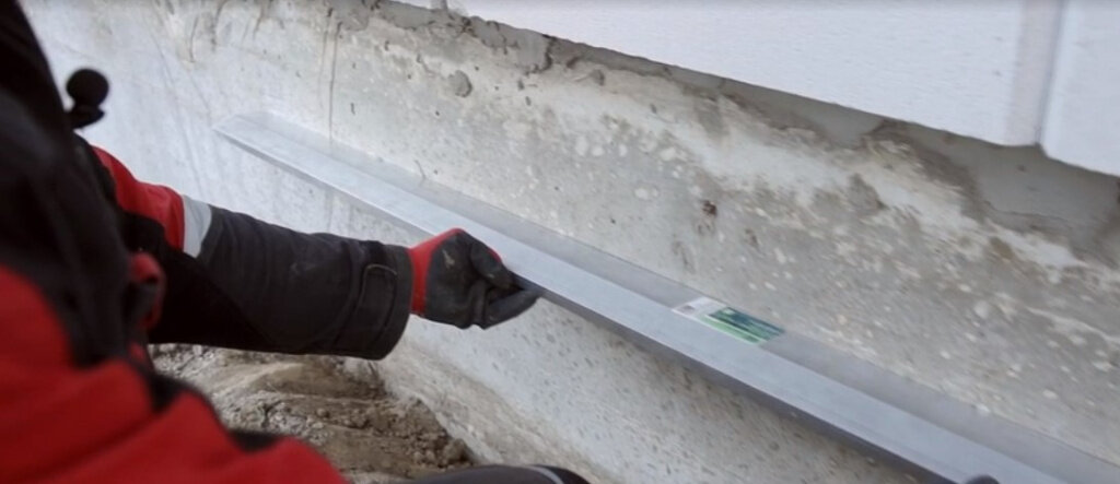 Что делать с цоколем, если не успел сделать отделку до зимы? | Теплый ...