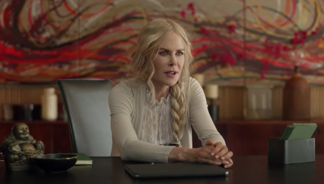 Кадр из сериала "Девять совсем незнакомых людей" 