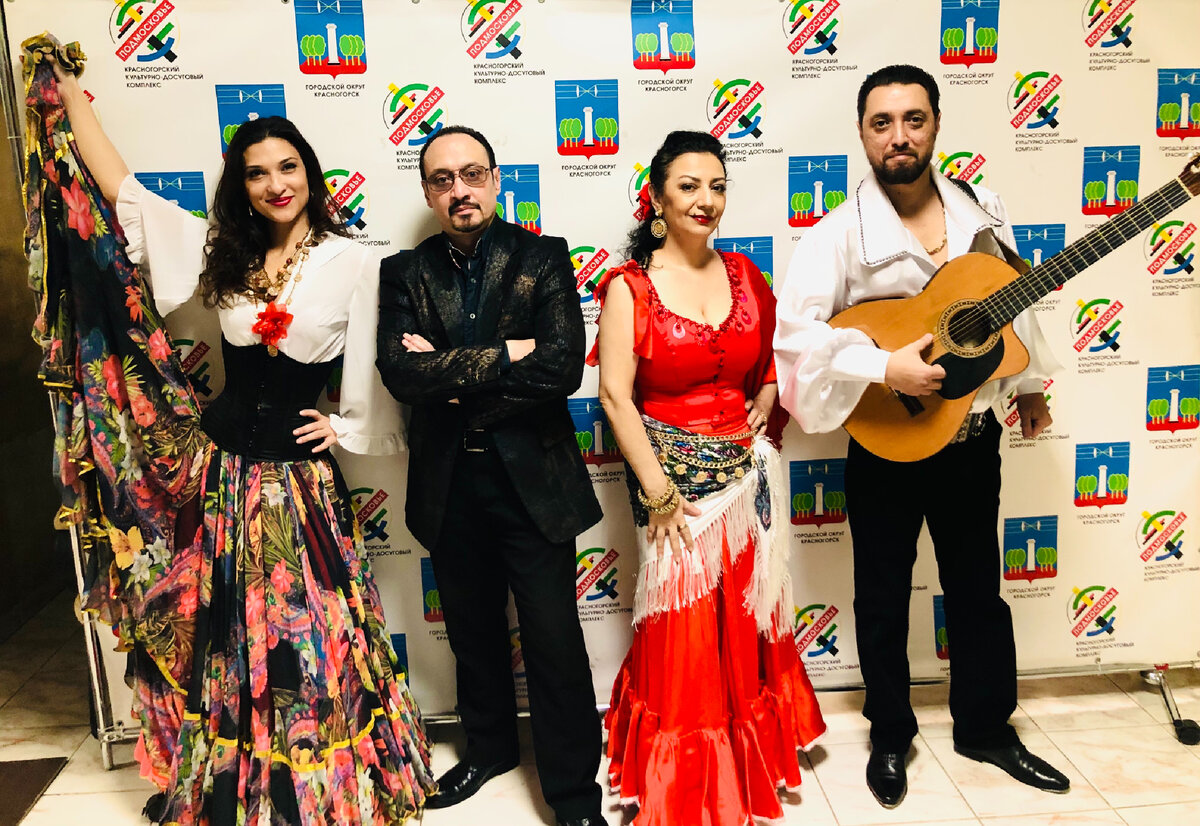 цыгане в москве. цыганский ансамбль шоу московских цыган. московские цыгане. московские цыгане. цыгане в москве.