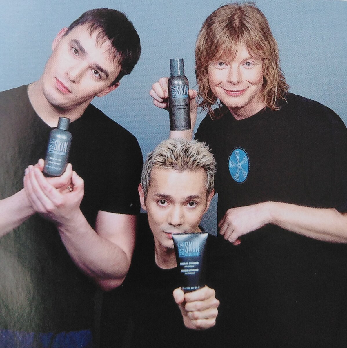 Солисты группы "Иванушки International" в рекламе линии мужской косметики  "Skin Management for Men". Скриншот из журнала "Аплодисменты" (Россия) за май 2001 года. Из моей личной коллекции 