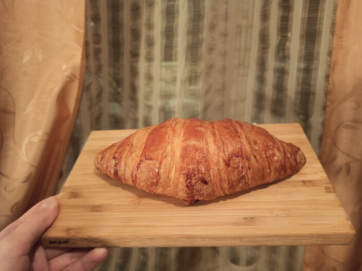 Красавчик из французской кондитерской O'petit