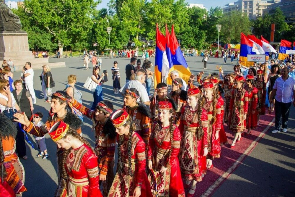 Армяне народ. Армянская община Сочи. Армяне в Сочи. Армяне в России. Армения Национальность.