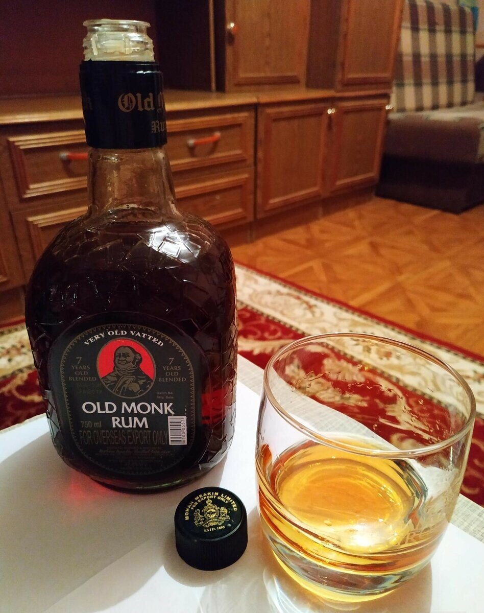 Ром old monk white