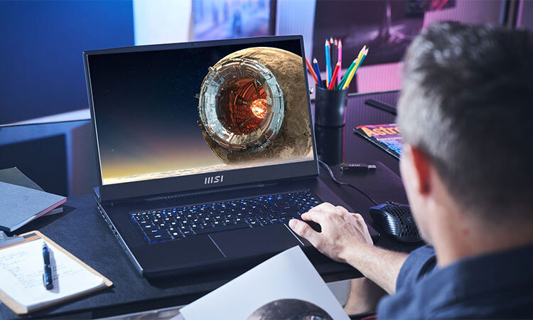 MSI Titan GT77