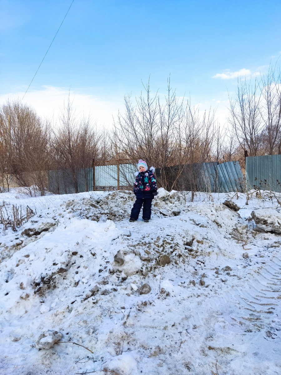 Дочку в ленту