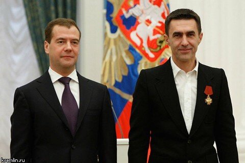 Медаедев и Бутусов с орденом "За заслуги перед Отечеством" Фото РИА