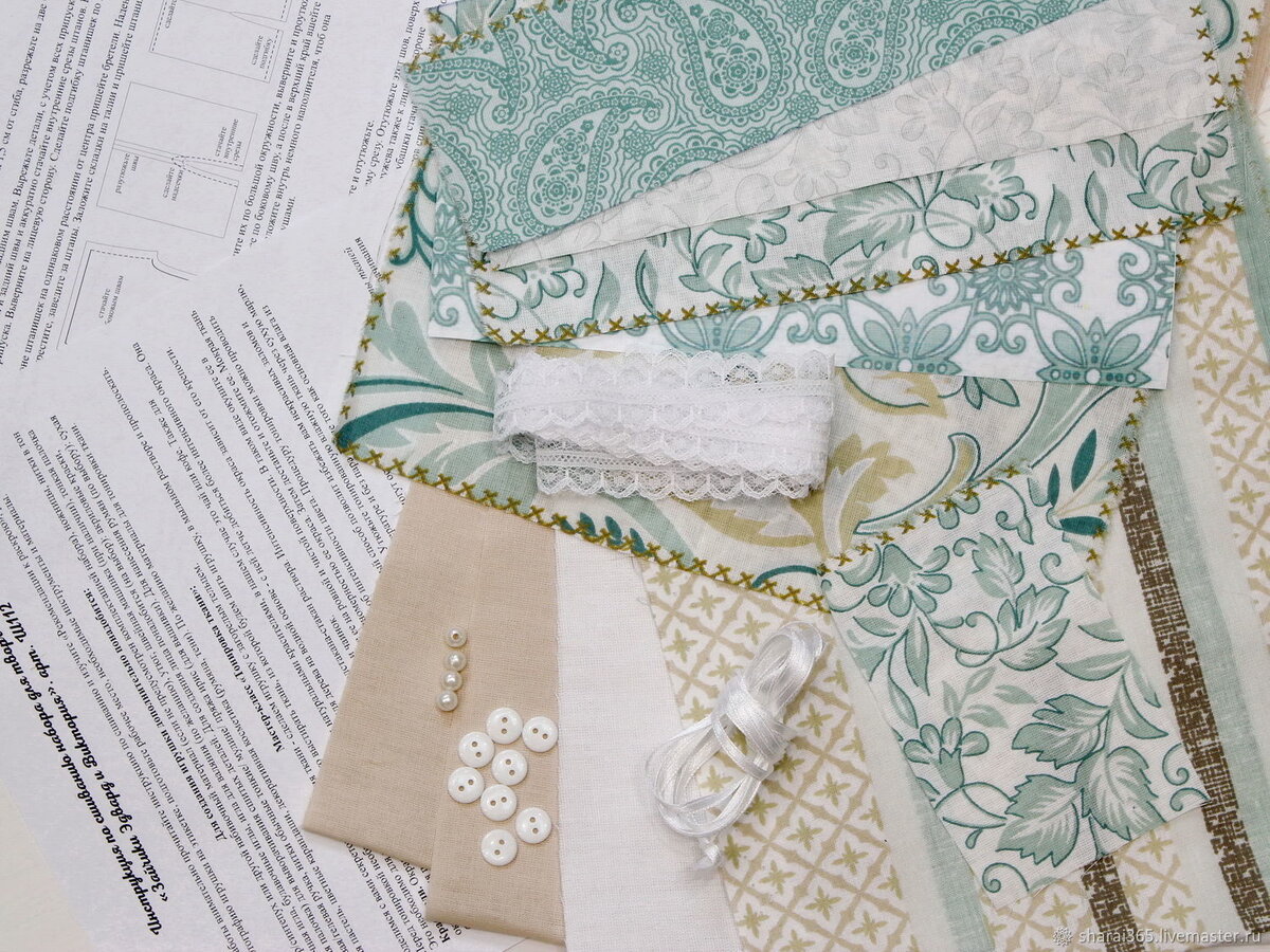 Инструкция, выкройки, ткань, пуговки, ленточки входят в набор 