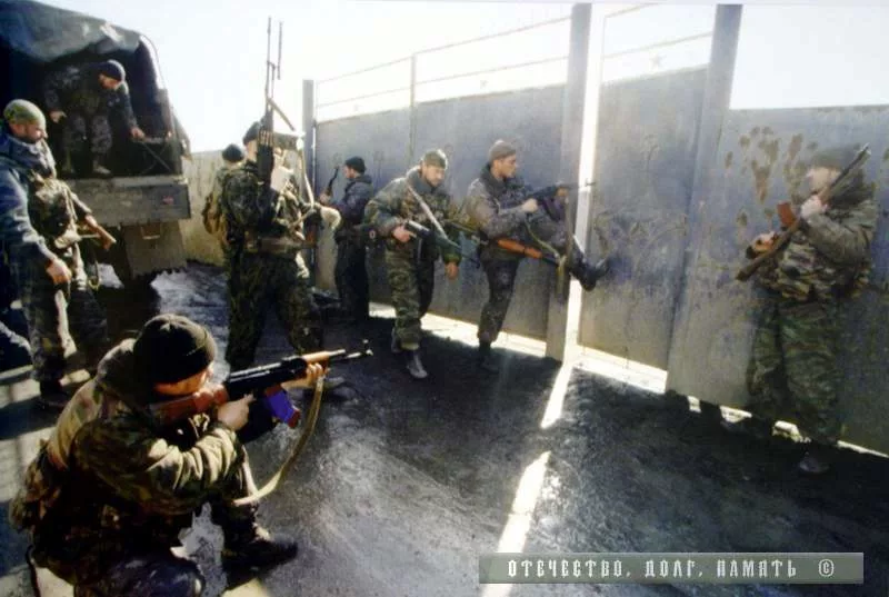 Shaitan кадыров. Кадыров рамзан ахматович. Полевой командир муслим гакаев. Морская пехота 2005 чечня. Правда ли что в чечне.