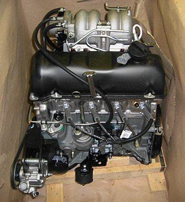 Модель двигателя нивы. Нива 2121 двигатель 1.7. Нива мотор 1.7 213. Нива 2121 двигатель инжектор. ВАЗ 21214 мотор.