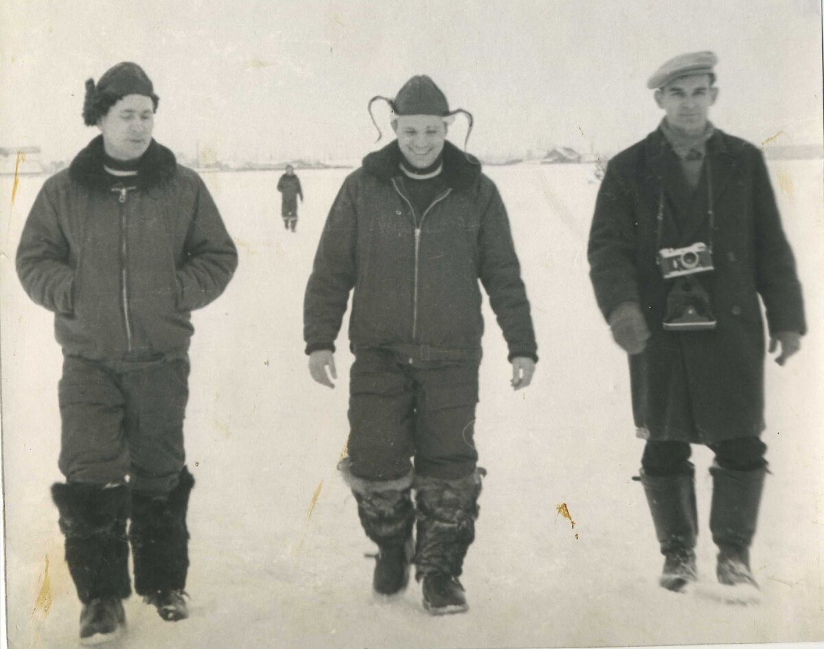 Юрий Гагарин на аэродроме в Киржаче. 1959 г. Так уж получилось, что дорога в космос для Гагарина началась в Киржаче, в Киржаче и оборвалась 