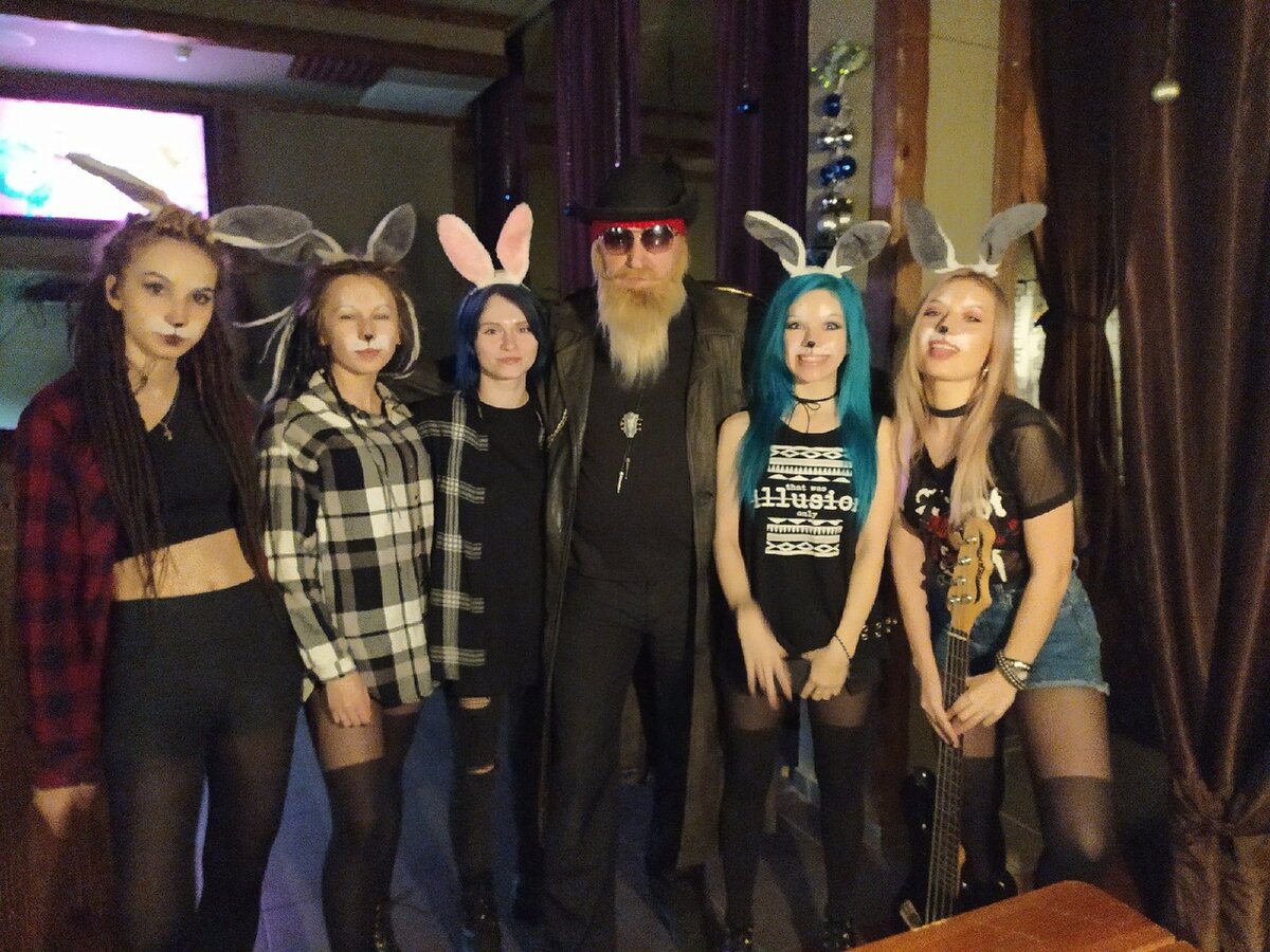 ШуРок-группа "Дед МаZай и Зайцы"