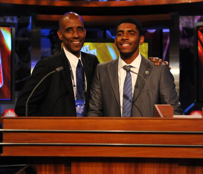 Кайри со своим отцом.