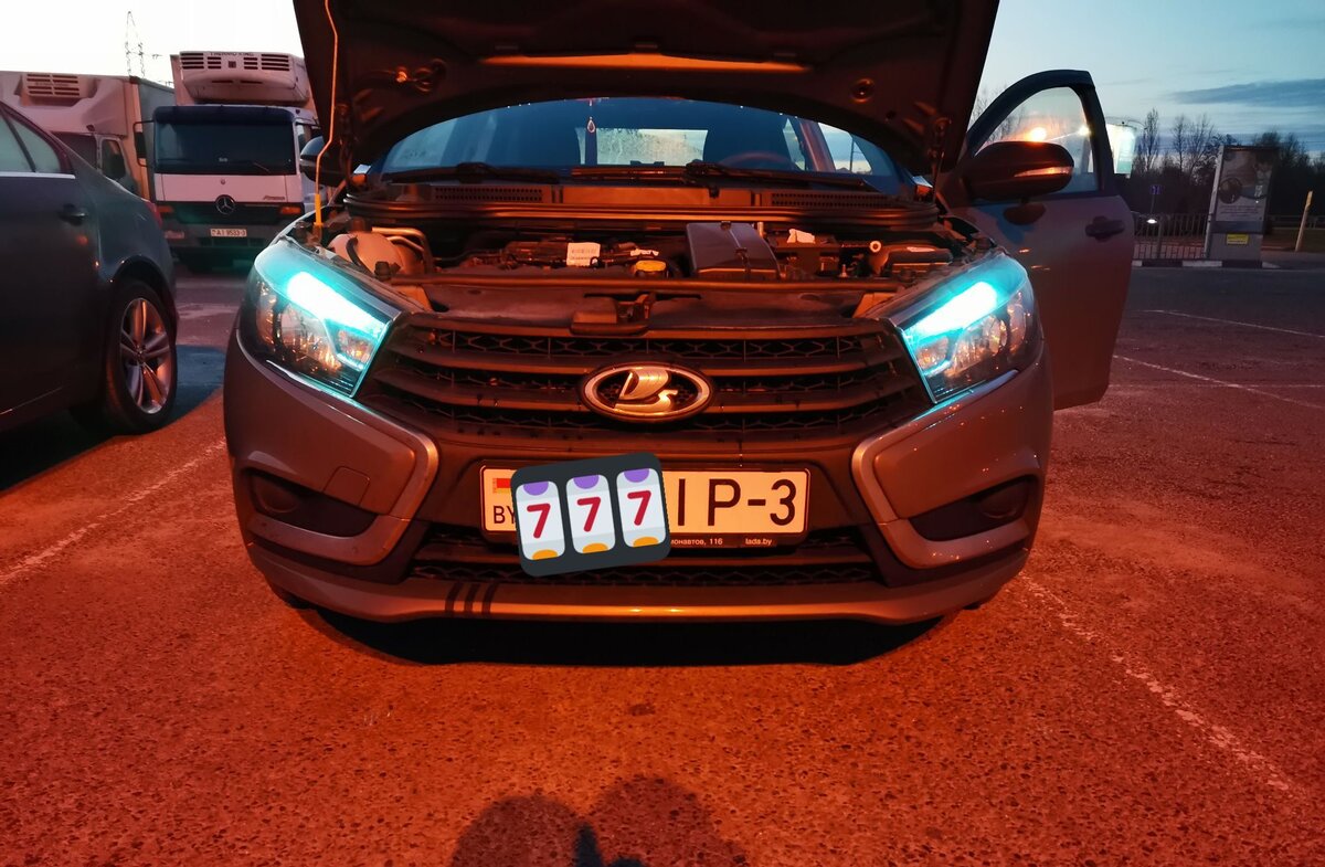 Замена штатных лампочек дхо на светодиодные - Lada Vesta SW Cross, 1,8 л, 2021 г