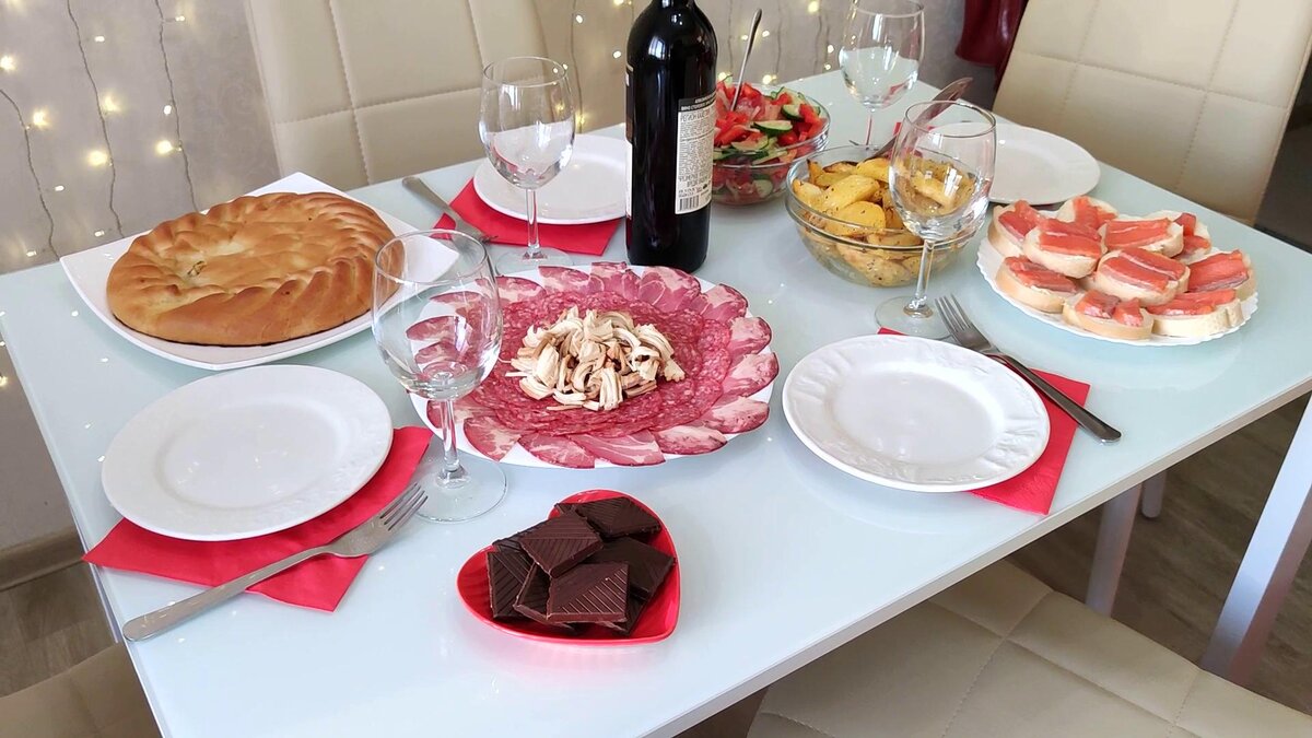 Листайте фото