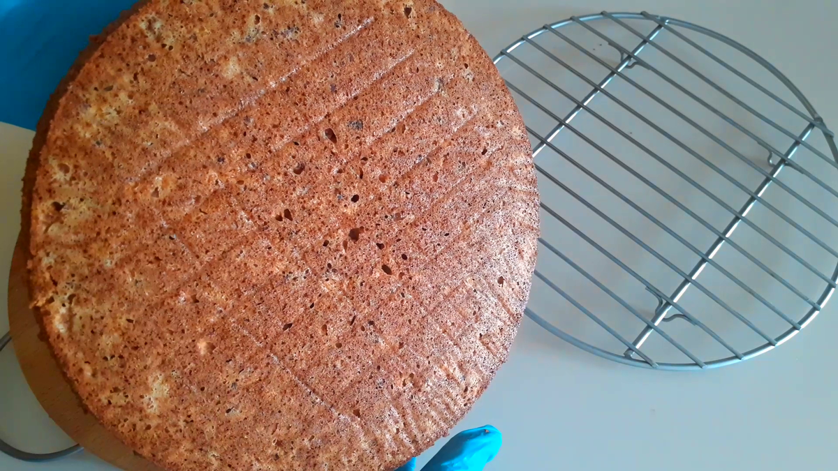 Рецепт в пост: как приготовить пирог с сухофруктами и халвой