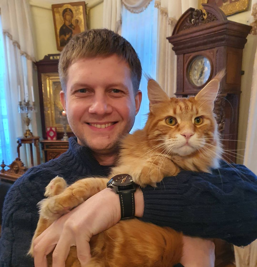 С брутальным котиком мэйн-куном