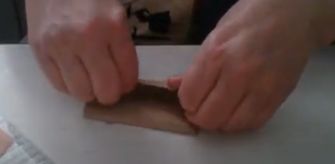 Фото автора.  Свернула в три раза.