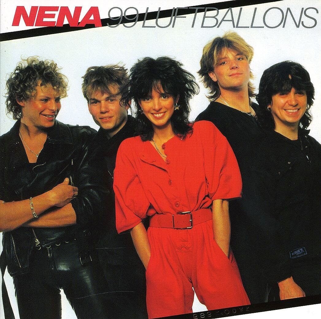 Nena 99 luftballons. Nena группа. Группа nena из 80. Nena 1984. Nena в молодости.