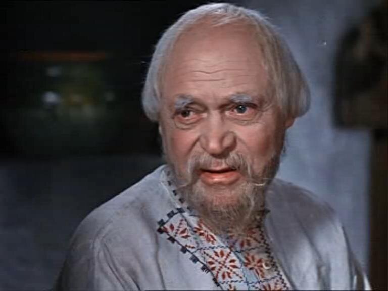    Необыкновенные советские киносказки являлись не только уникальным явлением советской культуры, но и площадкой на которой не скованные никакими академическими условностями  острохарактерные актеры