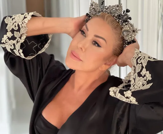 https://www.instagram.com/uspenskayalubov_official/