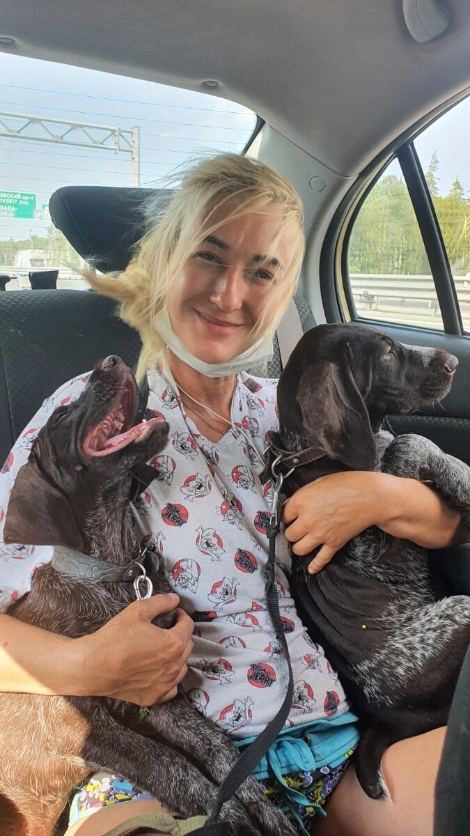 Ездили с щенками на прививку 