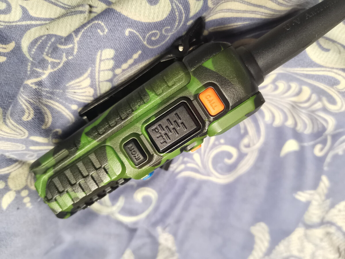 Кнопка включения на передачу - PTT