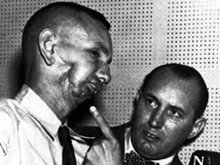 Венсеслао Могуэль дает интервью Роберту Рипли 