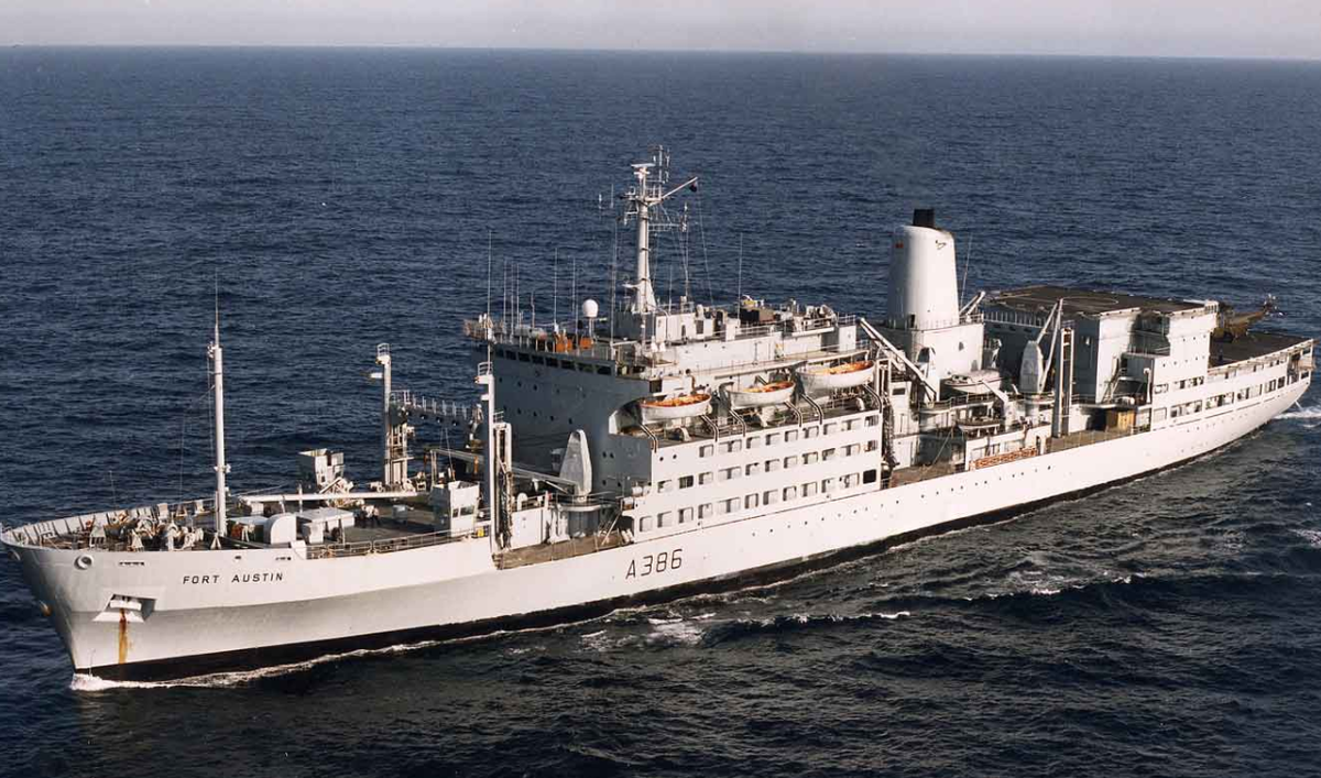 "Форт Остин", вспомогательное судно Королевского флота, проданное Египту  (MoD / Crown Copyright)